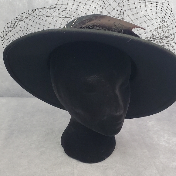 WPL (5923) Elegant black vintage 70's y2k Woman’s Hat 100%Wool Made in USA - Picture 4 of 12